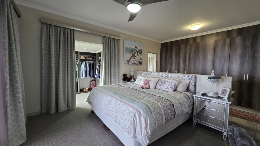 3 Bedroom Property for Sale in Dana Bay Western Cape